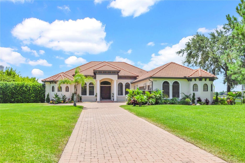 Photo of 7720 Ficquette Road, Windermere, FL 34786 (MLS # O6426088)