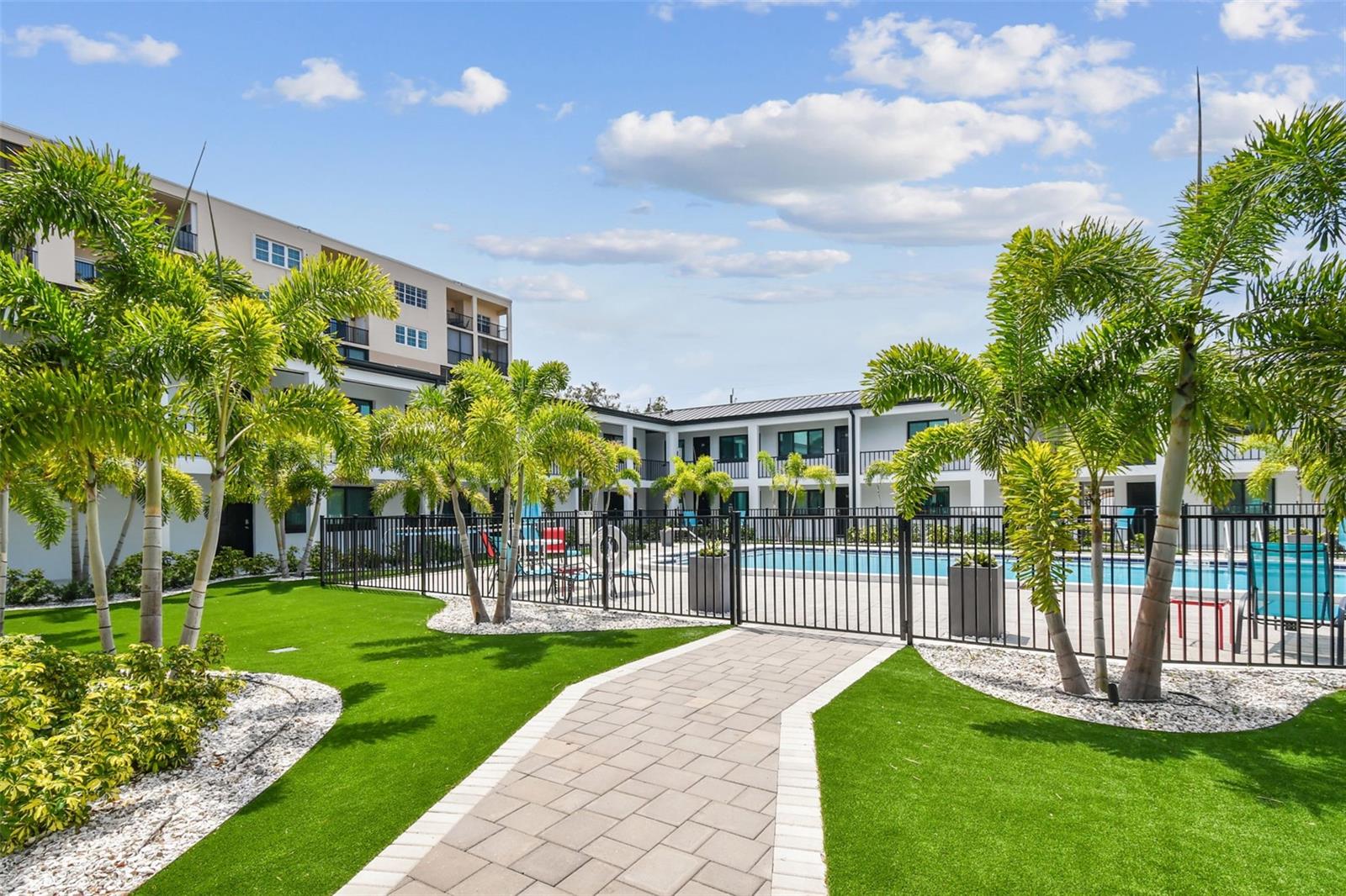 HARBOR BLUFFS SEC 1 - Residential Lease