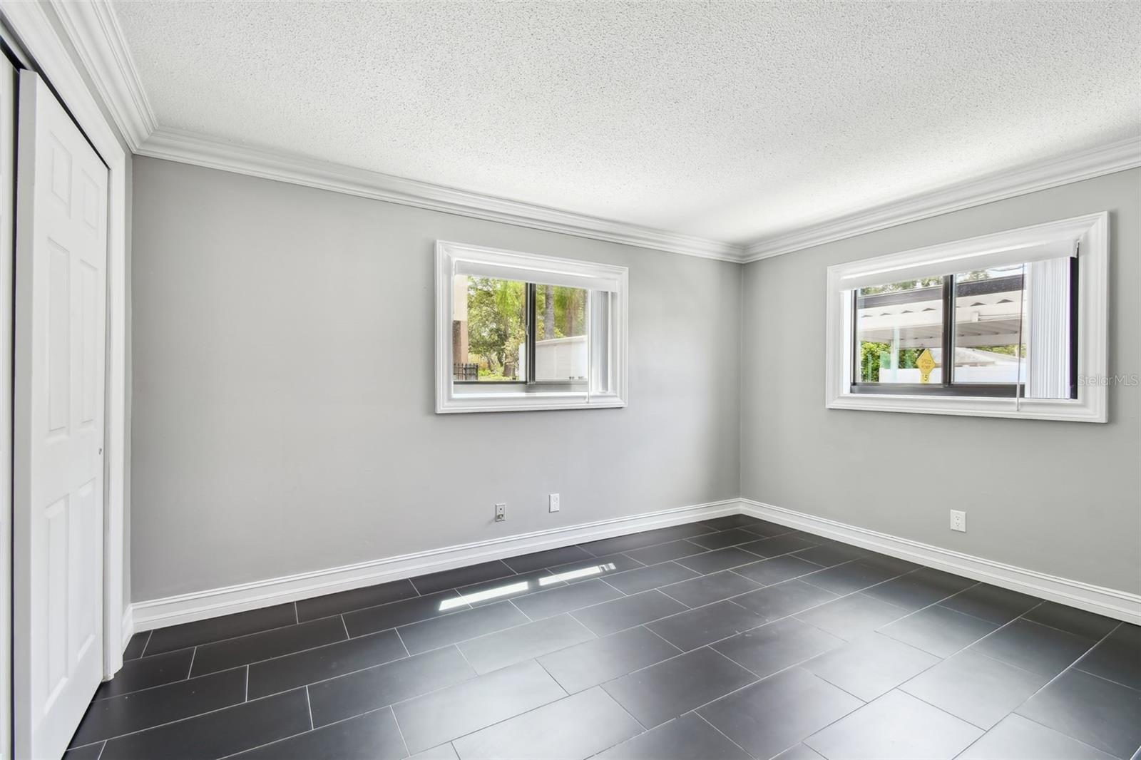 HARBOR BLUFFS SEC 1 - Residential Lease