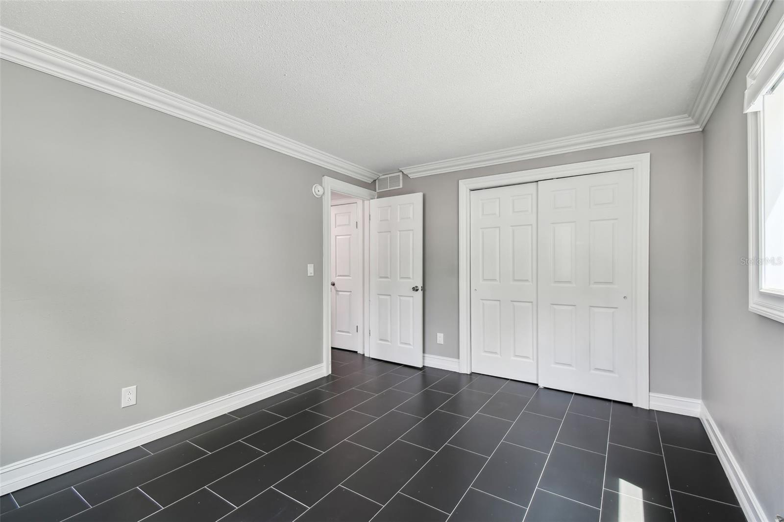 HARBOR BLUFFS SEC 1 - Residential Lease