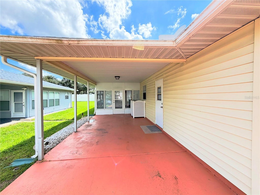 Photo of 1420 Colonnades Circle S, Lakeland, FL 33811 (MLS # W7890260)
