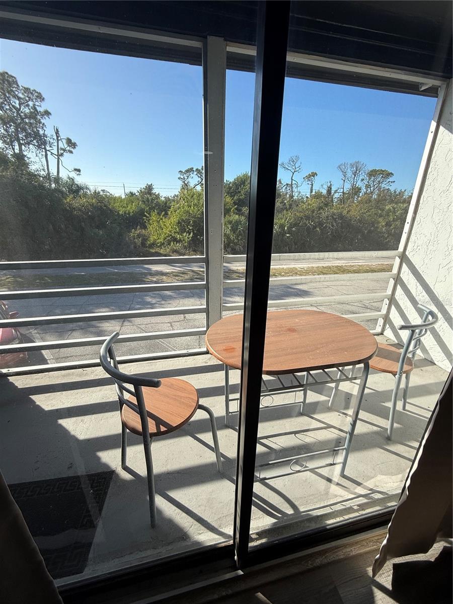 TOWN & COUNTRY MANOR - Residential