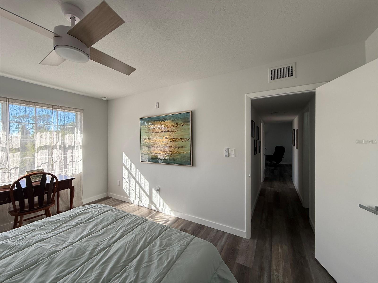 TOWN & COUNTRY MANOR - Residential