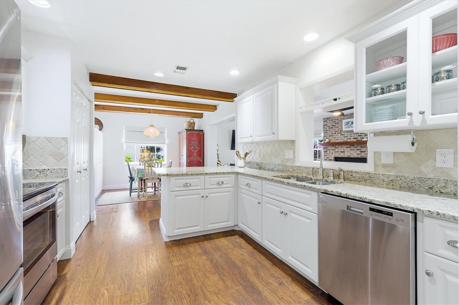 RIDGEWOOD ESTATES 19TH ADD - Residential