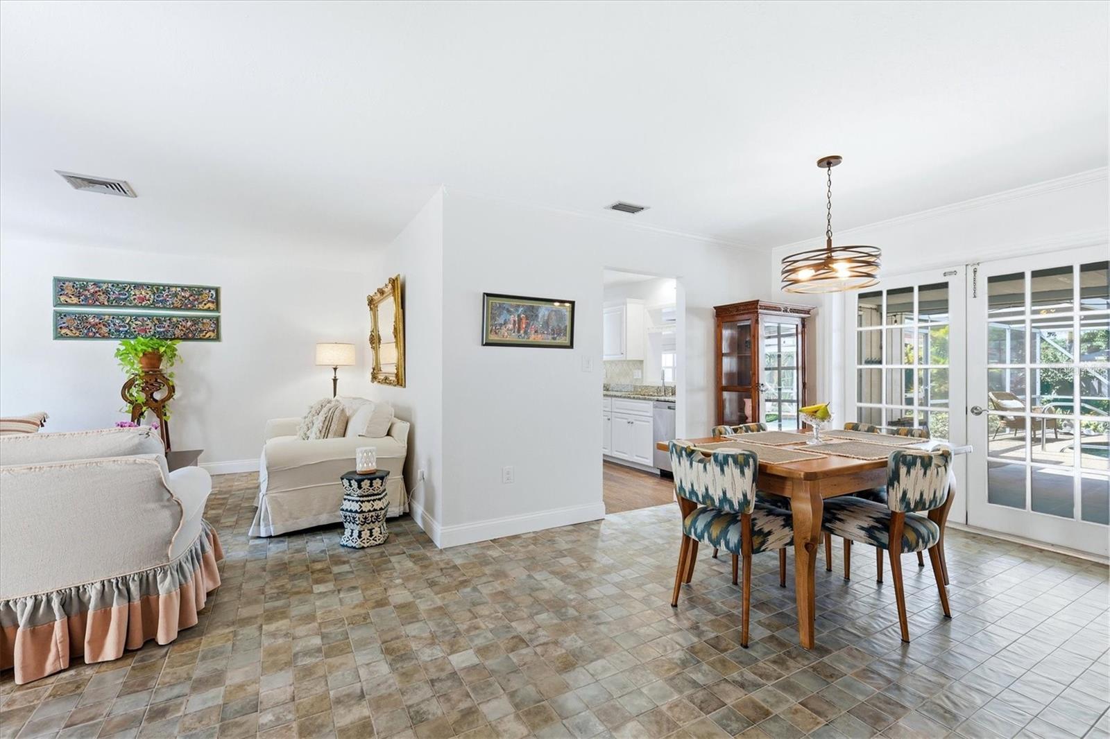 RIDGEWOOD ESTATES 19TH ADD - Residential