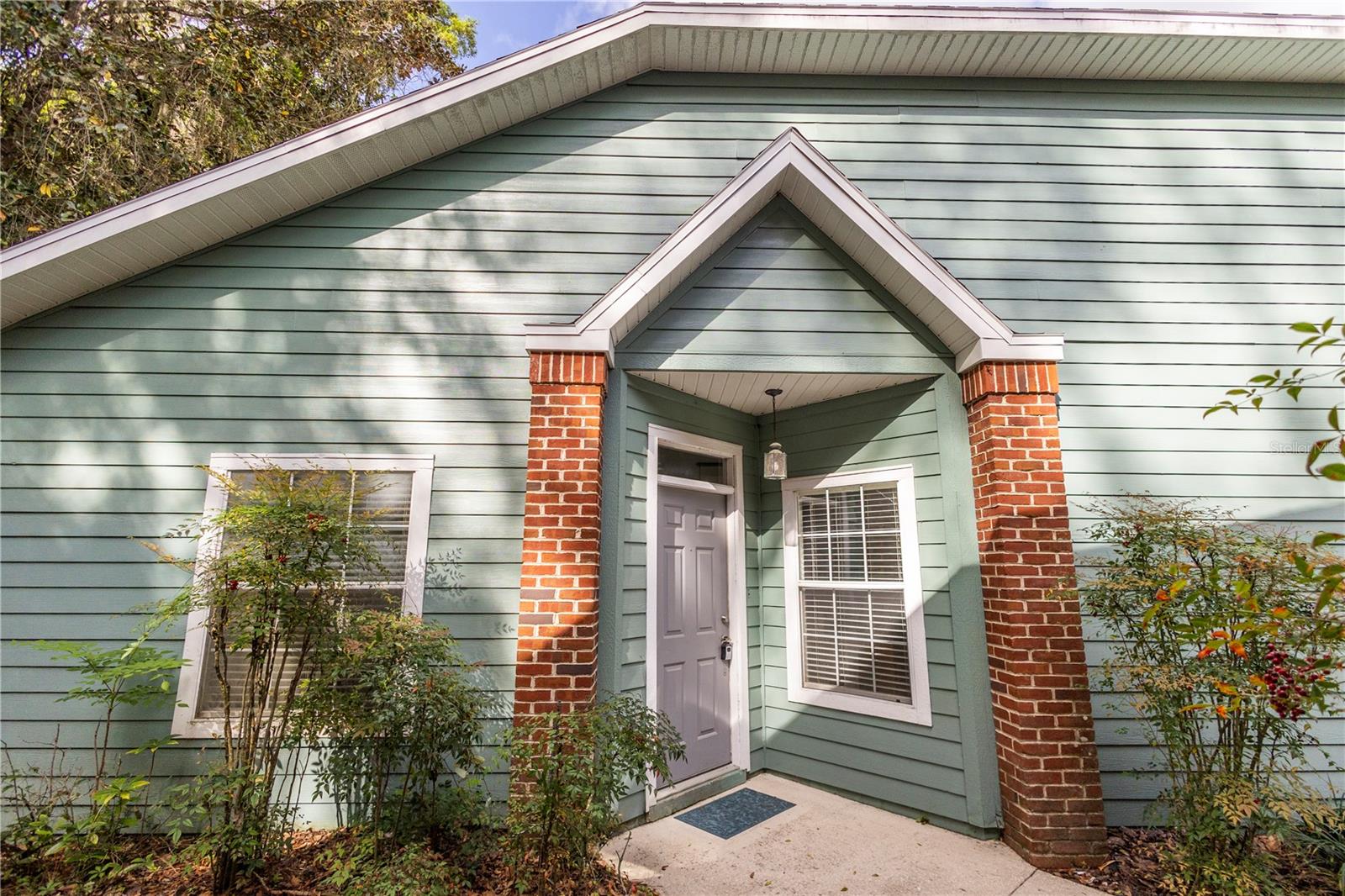 5011 NW 1ST PLACE 5011