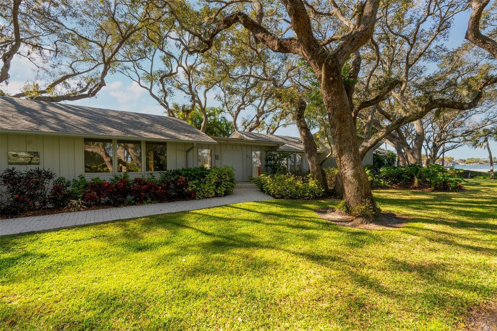 3350 OLD OAK DRIVE