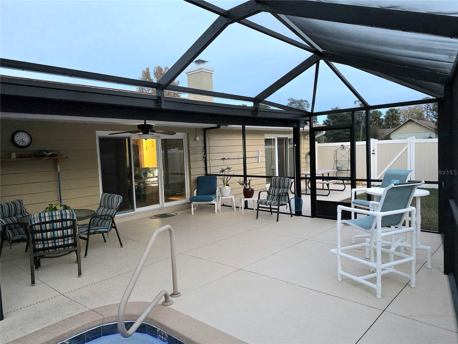 KINGSLAND COUNTRY ESTATE - Residential