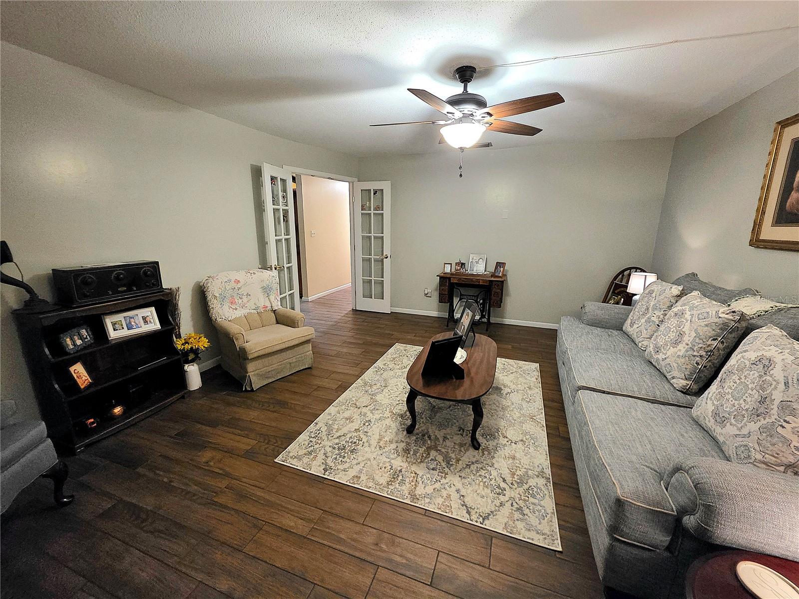 KINGSLAND COUNTRY ESTATE - Residential