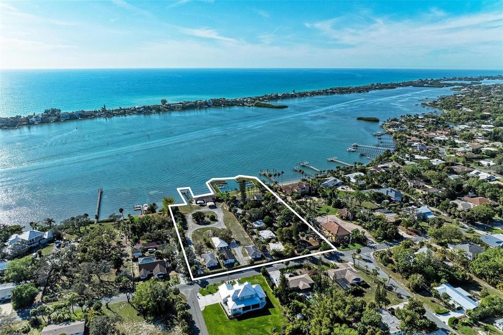 Photo of 1645 Bayshore Road, Nokomis, FL 34275 (MLS # A4643371)