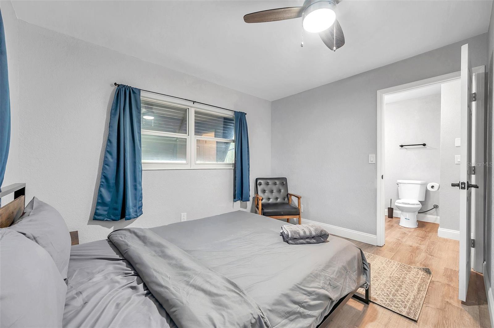 PINECREST PARK - Residential Income