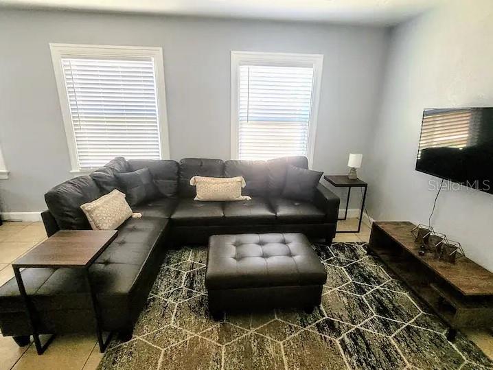 PINECREST PARK - Residential Income