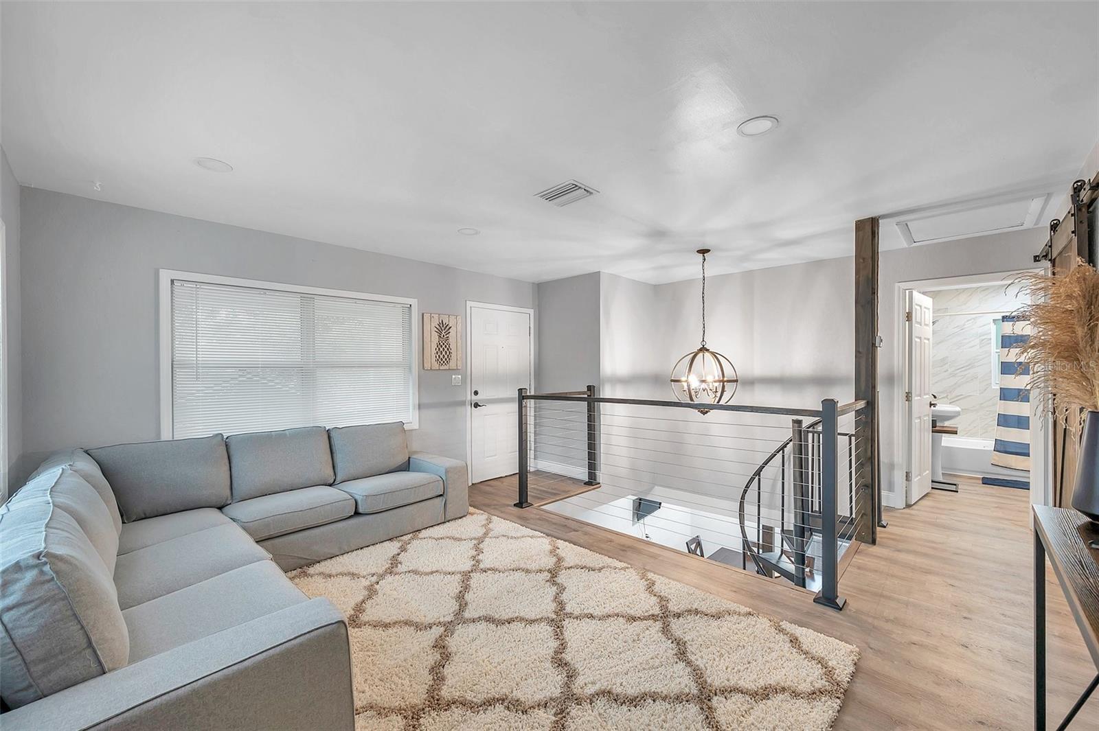 PINECREST PARK - Residential Income