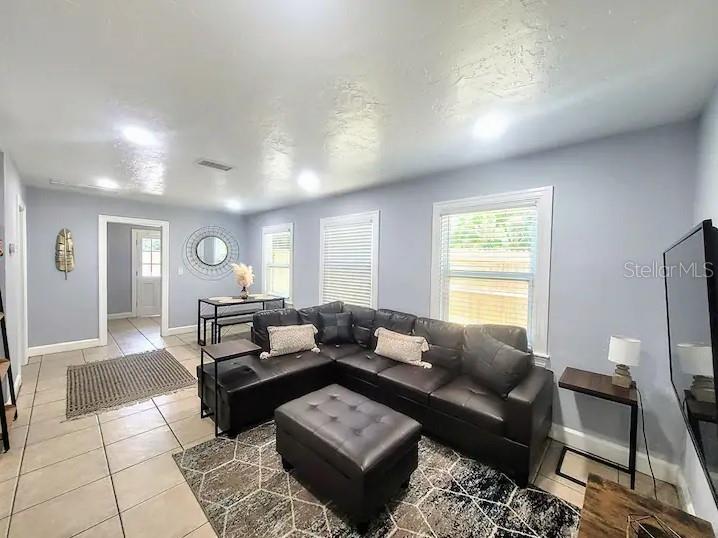 PINECREST PARK - Residential Income