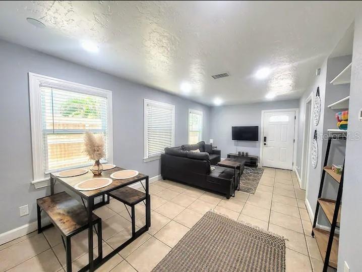 PINECREST PARK - Residential Income