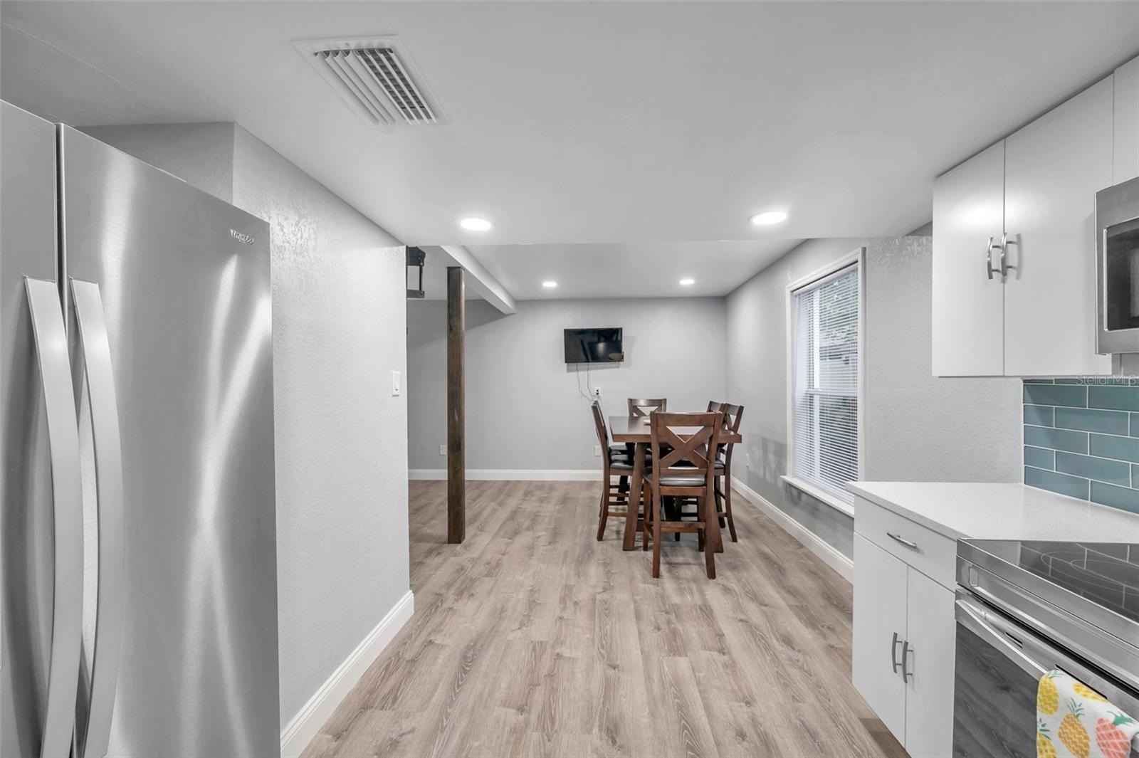 PINECREST PARK - Residential Income