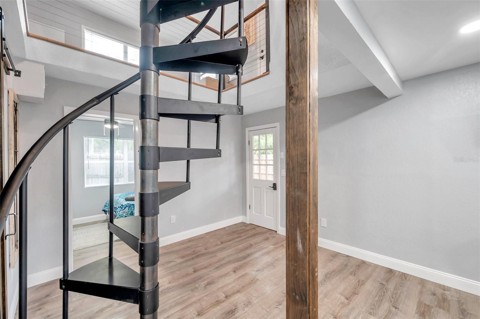 PINECREST PARK - Residential Income