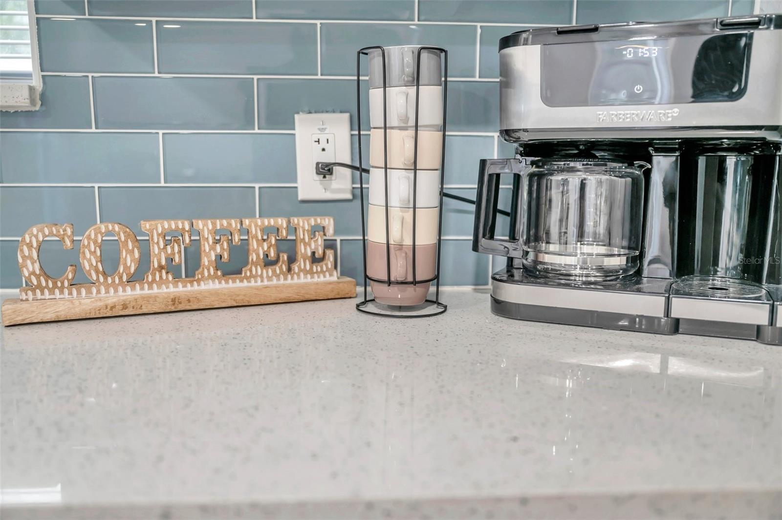 PINECREST PARK - Residential Income