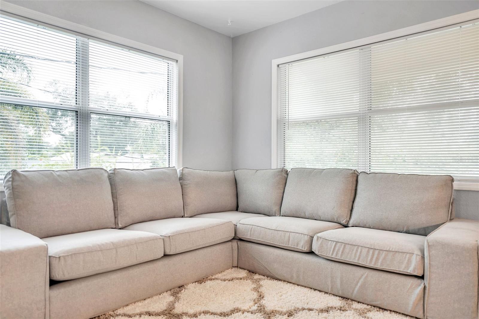 PINECREST PARK - Residential Income