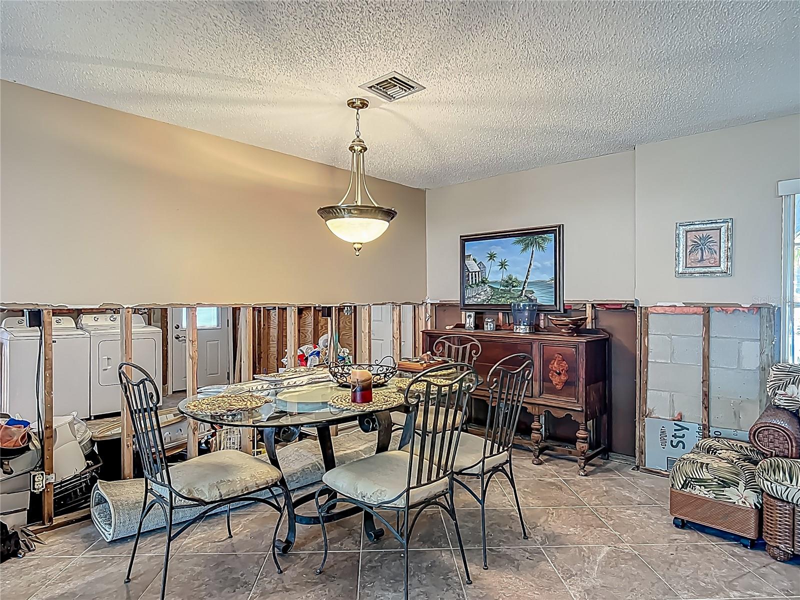 PRETTY SPGS - Residential