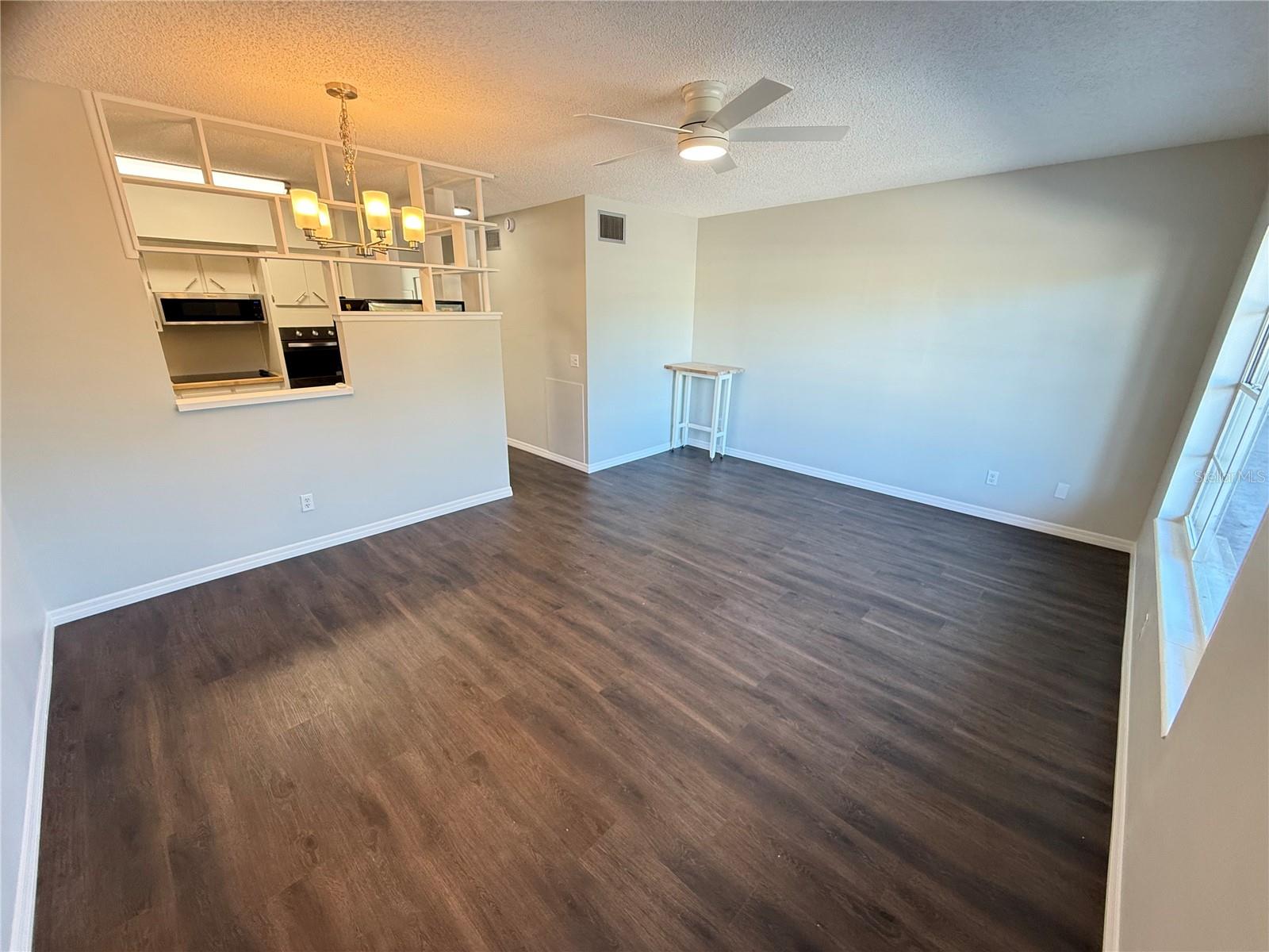 ON TOP OF THE WORLD - Residential