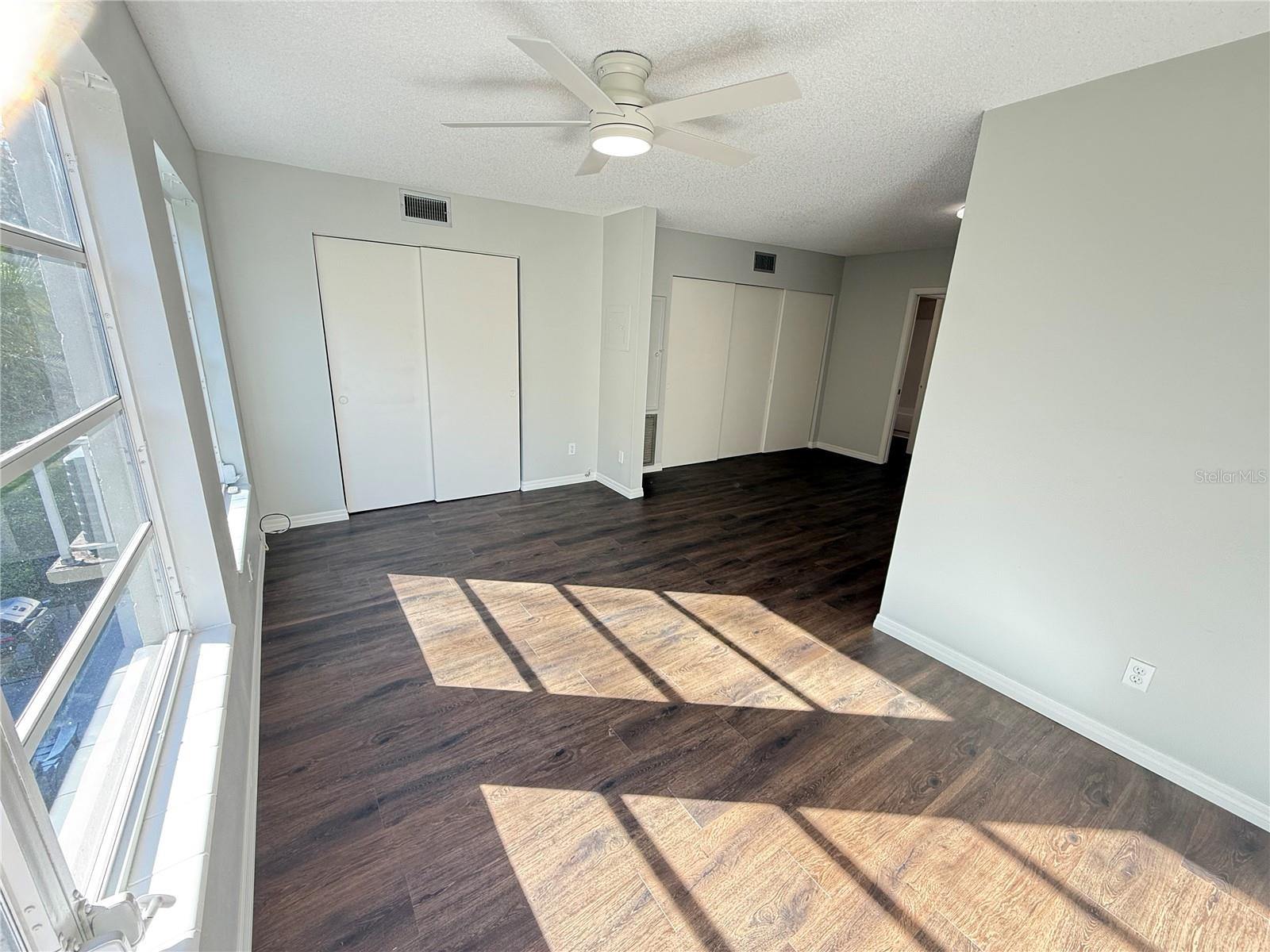 ON TOP OF THE WORLD - Residential