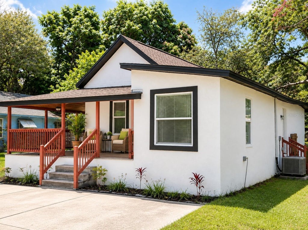 Photo of 1129 Carlton Street, Clearwater, FL 33755 (MLS # TB8544037)