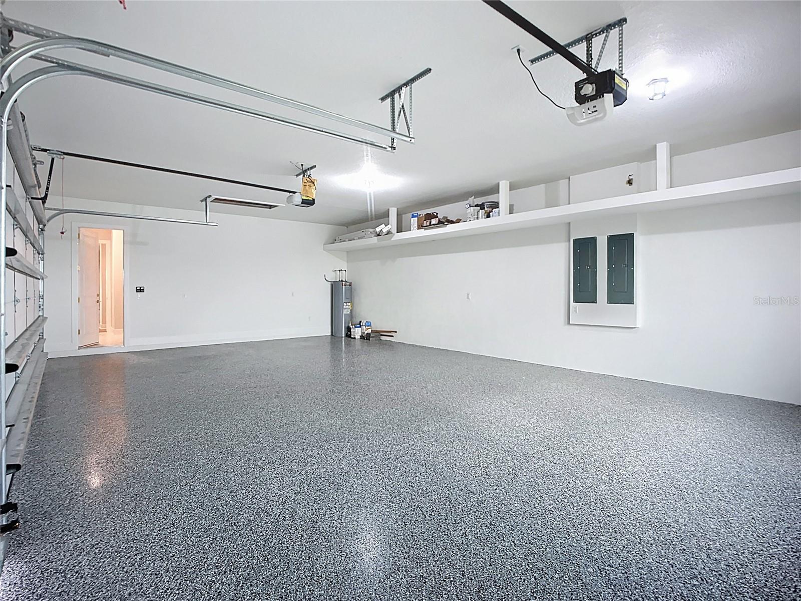 HAMPTON LAKES - Residential