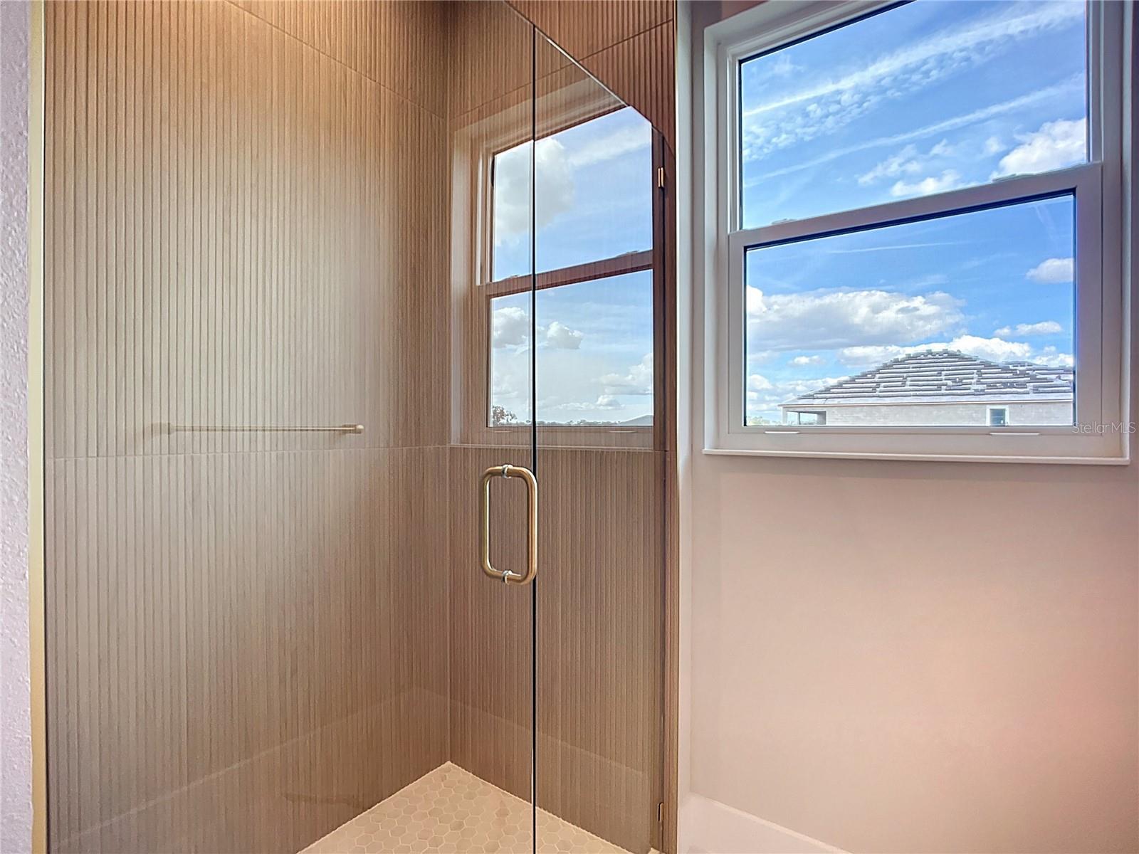 HAMPTON LAKES - Residential