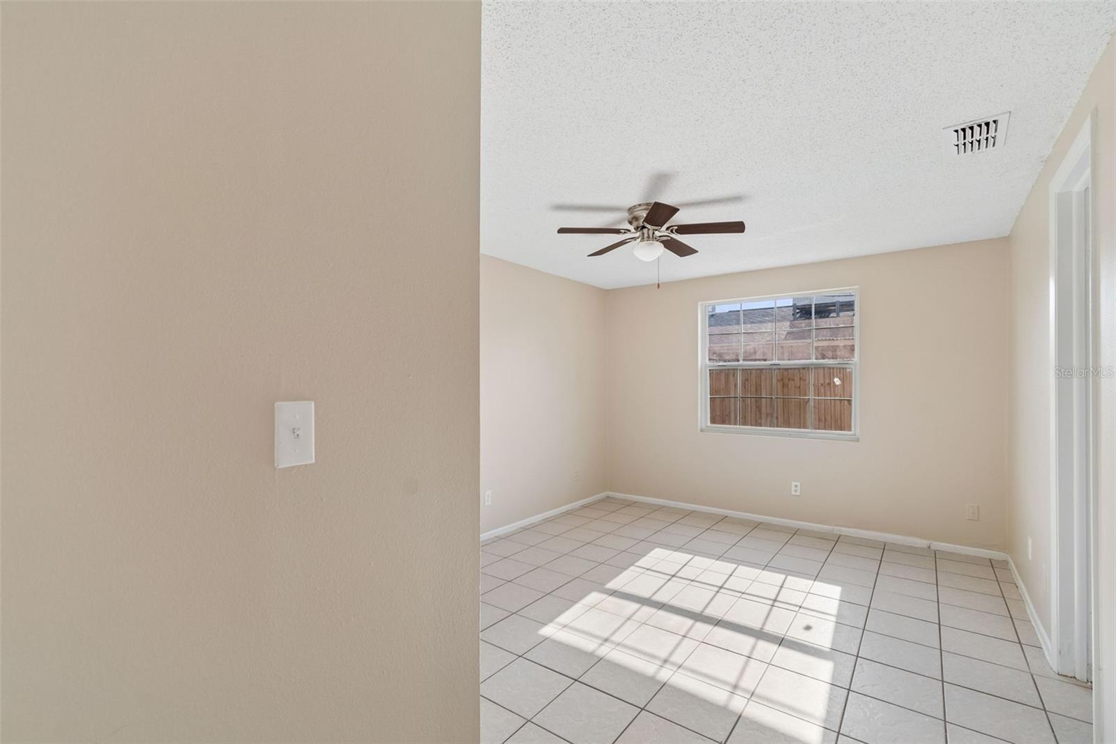 KENNY K SUB UNIT 1 - Residential