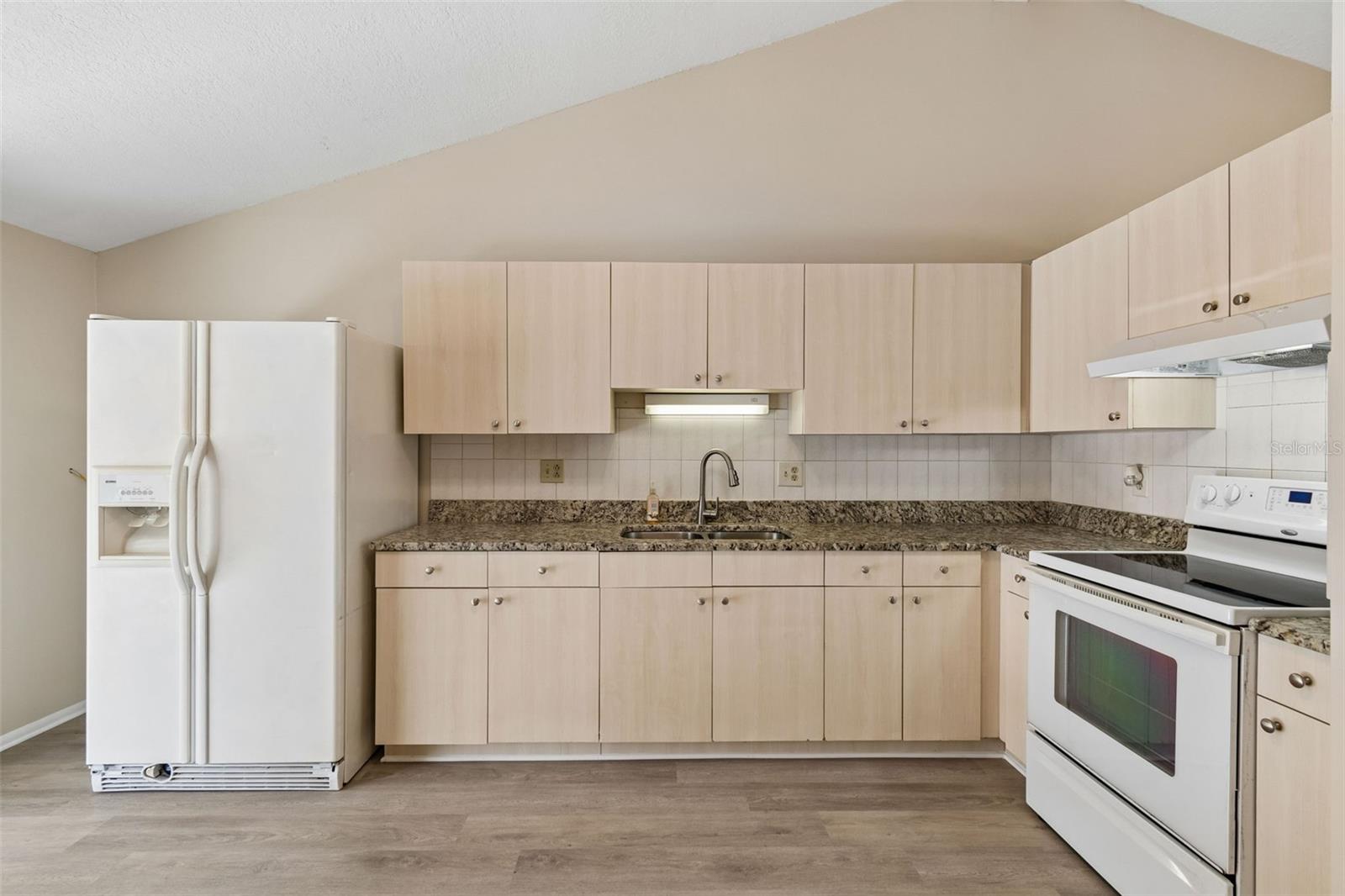 KENNY K SUB UNIT 1 - Residential