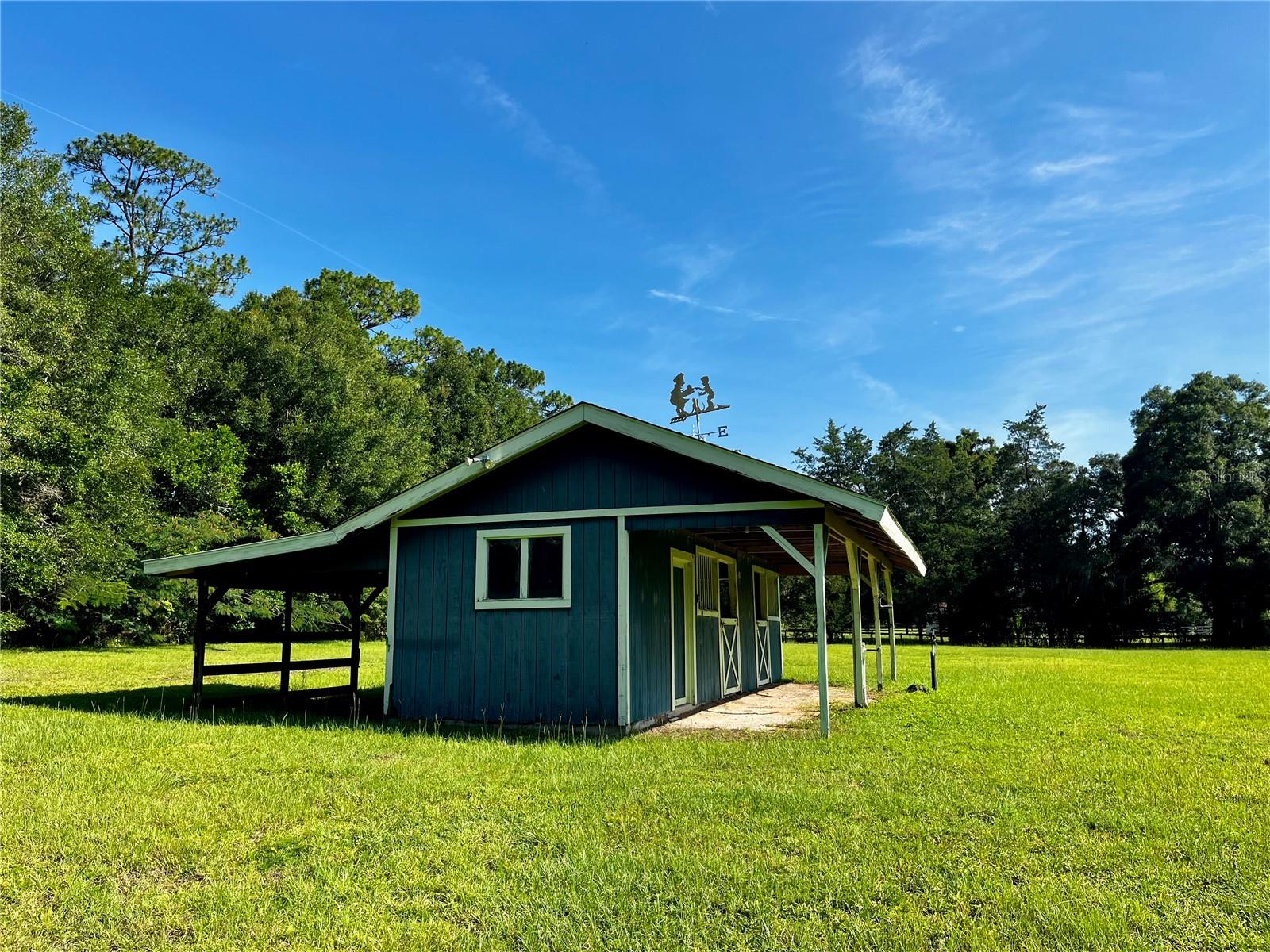 7 MEADOW WOOD DRIVE