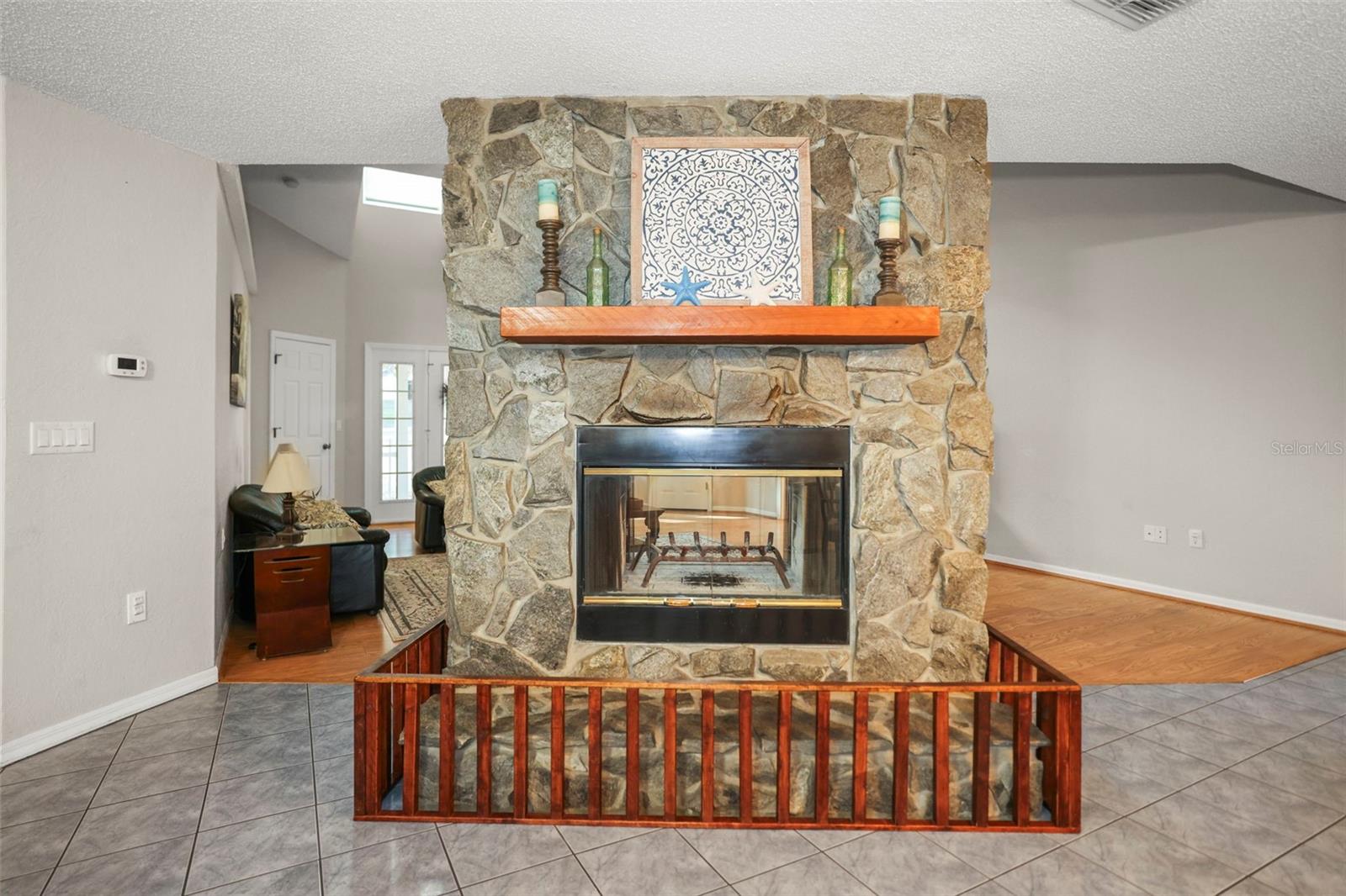 ROYAL HIGHLANDS - Residential