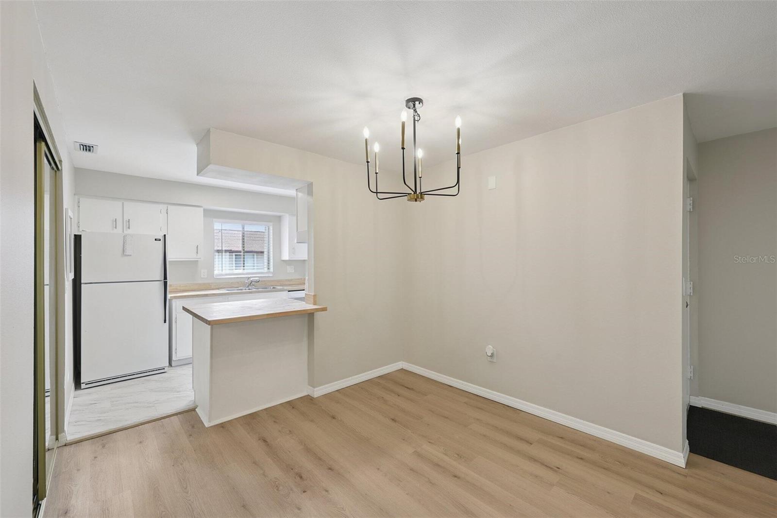 HIDDEN LAKE VILLAGE - Residential