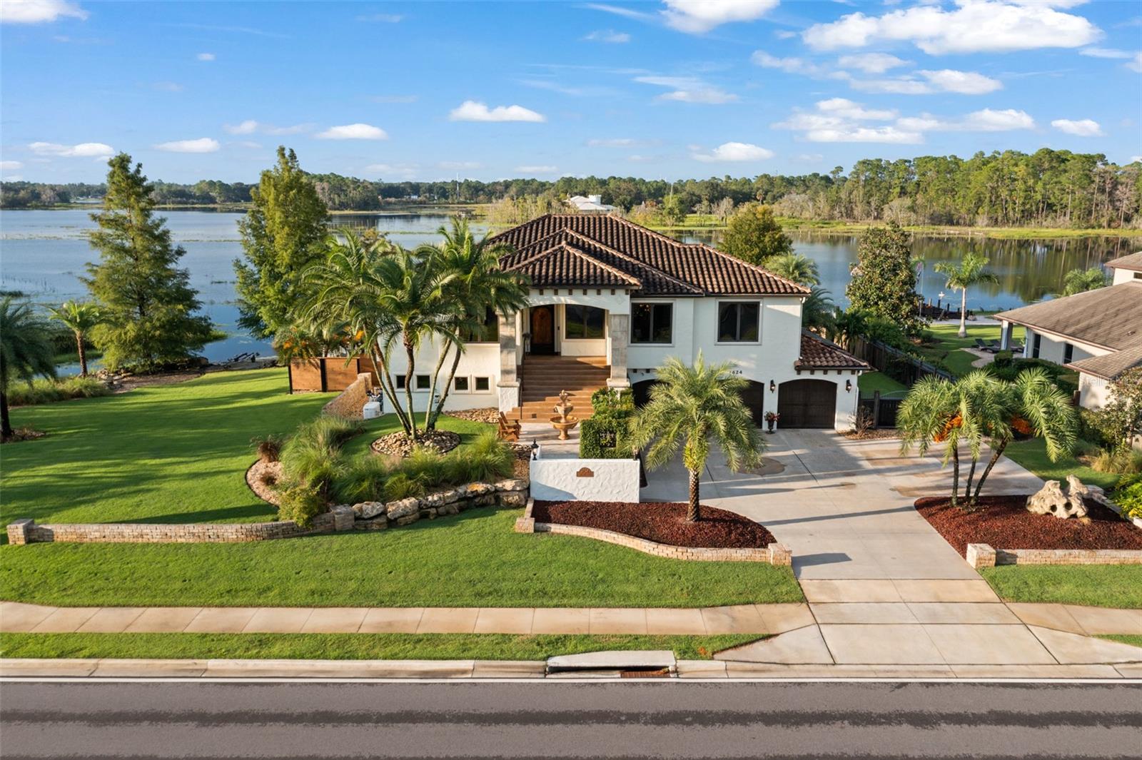 2624 HOWLAND BOULEVARD