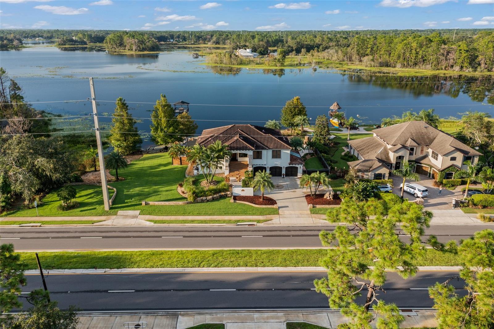 2624 HOWLAND BOULEVARD