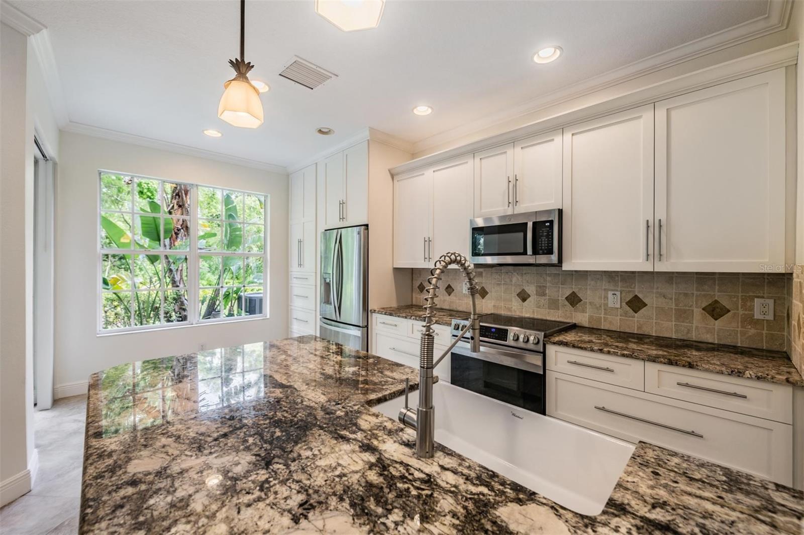 PROVENCE TWNHMS AT WATERCHASE - Residential