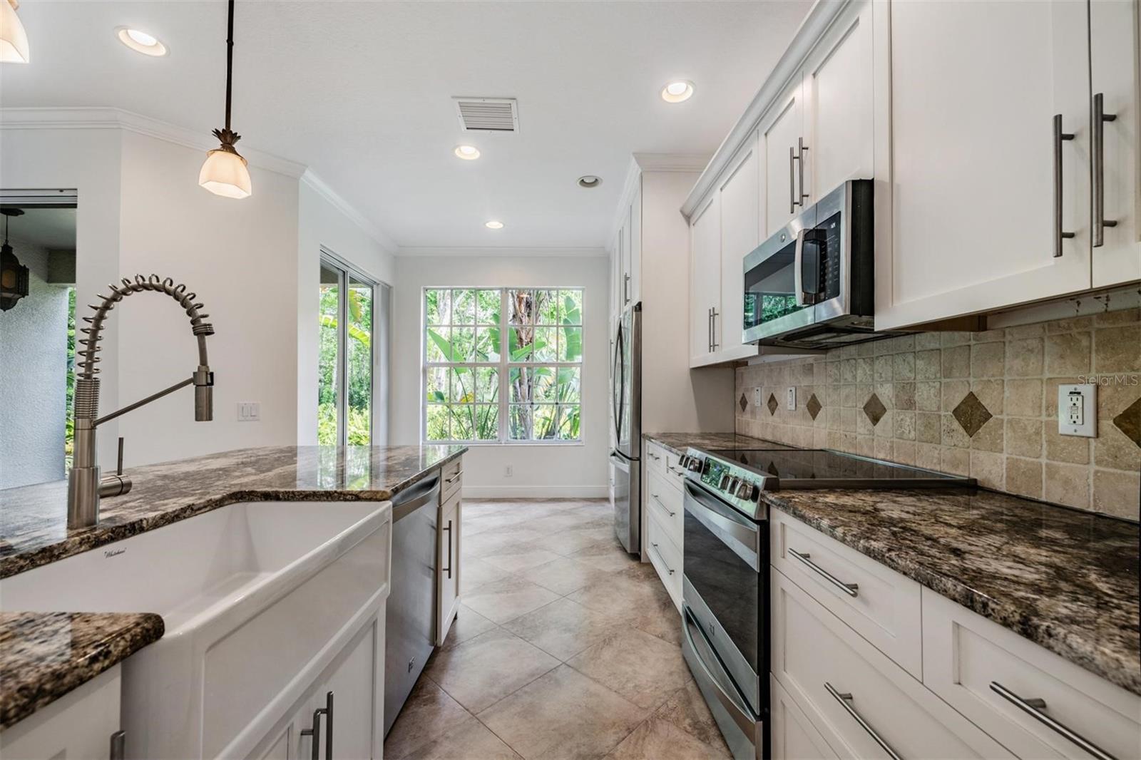 PROVENCE TWNHMS AT WATERCHASE - Residential