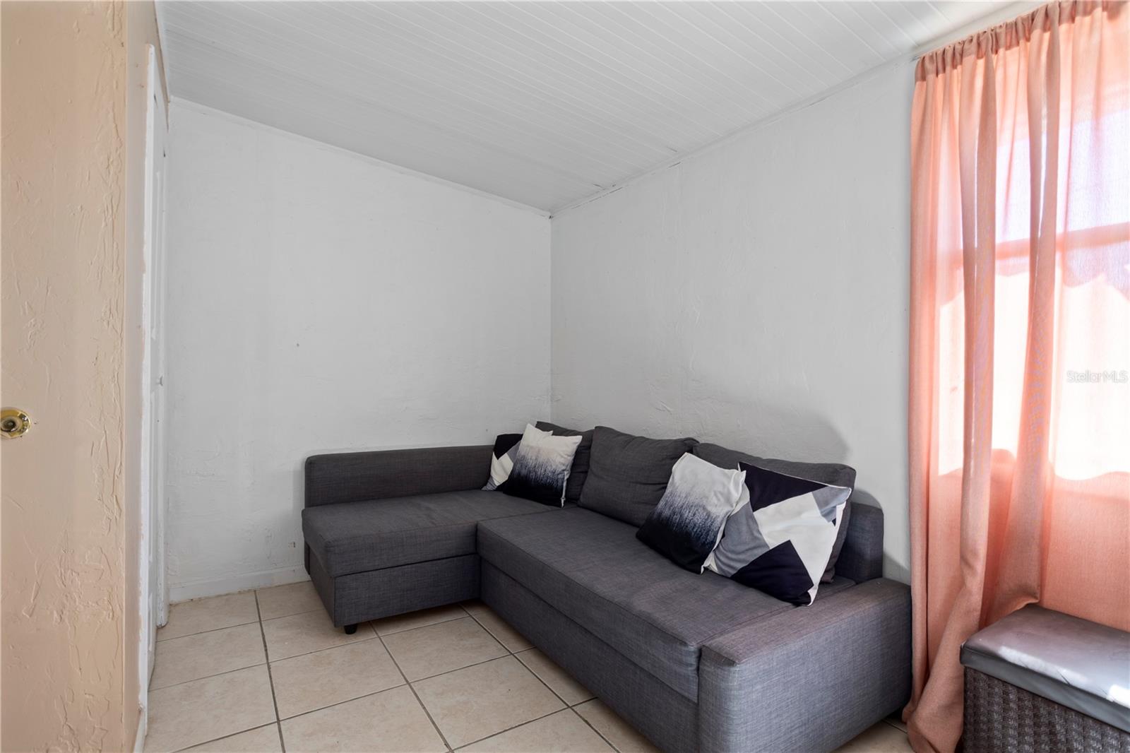 DELTONA LAKES UNIT 07 - Residential