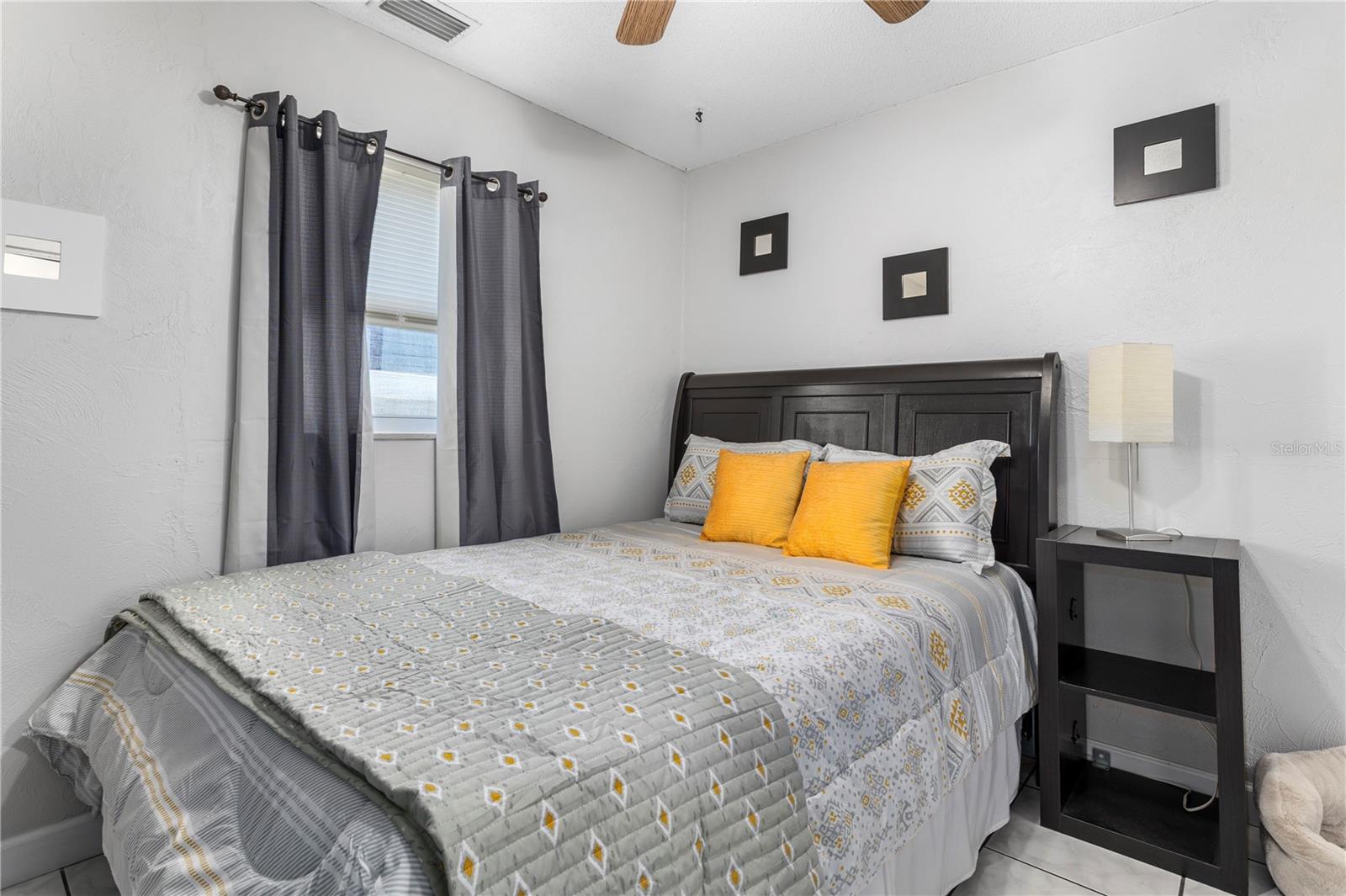 DELTONA LAKES UNIT 07 - Residential