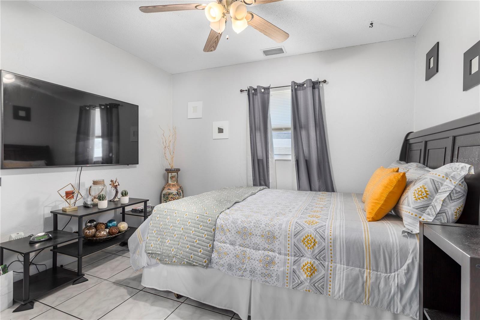 DELTONA LAKES UNIT 07 - Residential