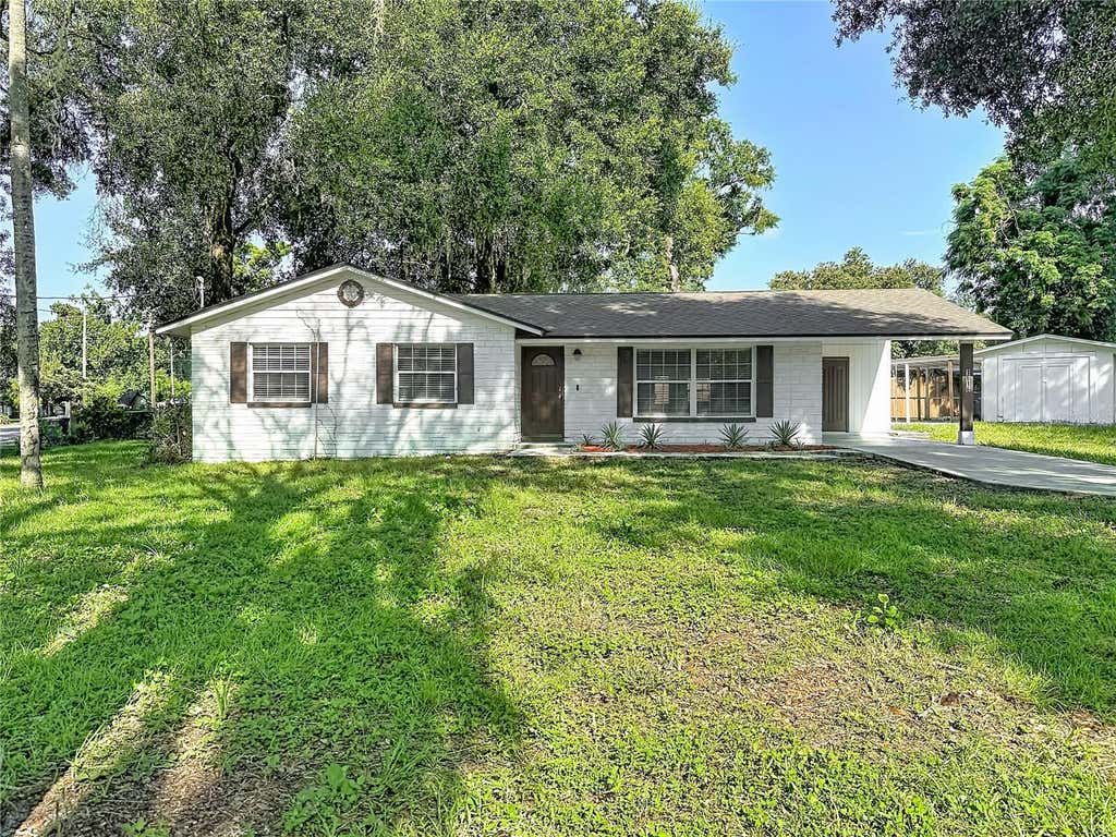 Photo of 1616 E Poinsettia Avenue, Tampa, FL 33612 (MLS # TB8539089)