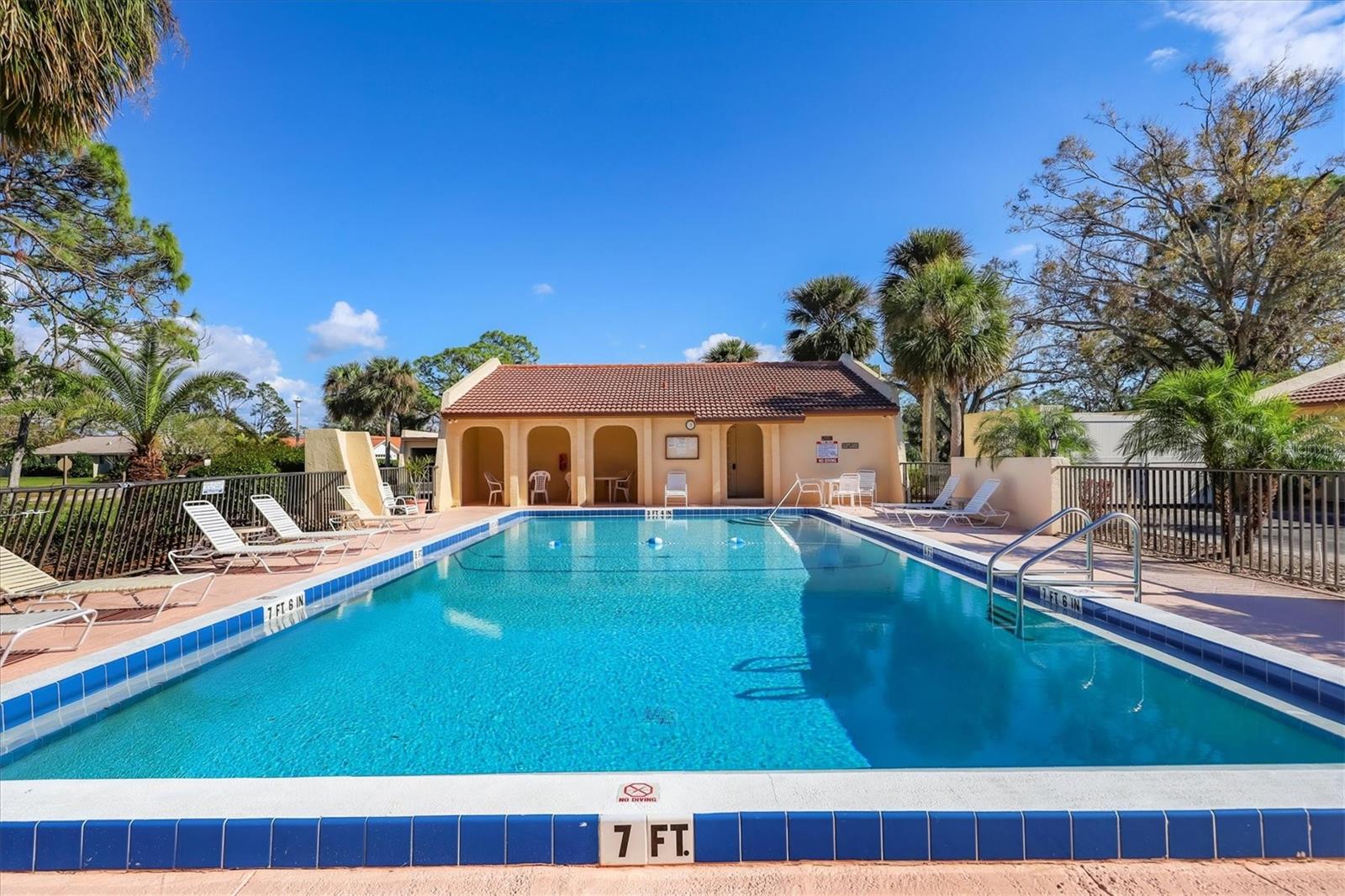 BRIARFIELD - Residential