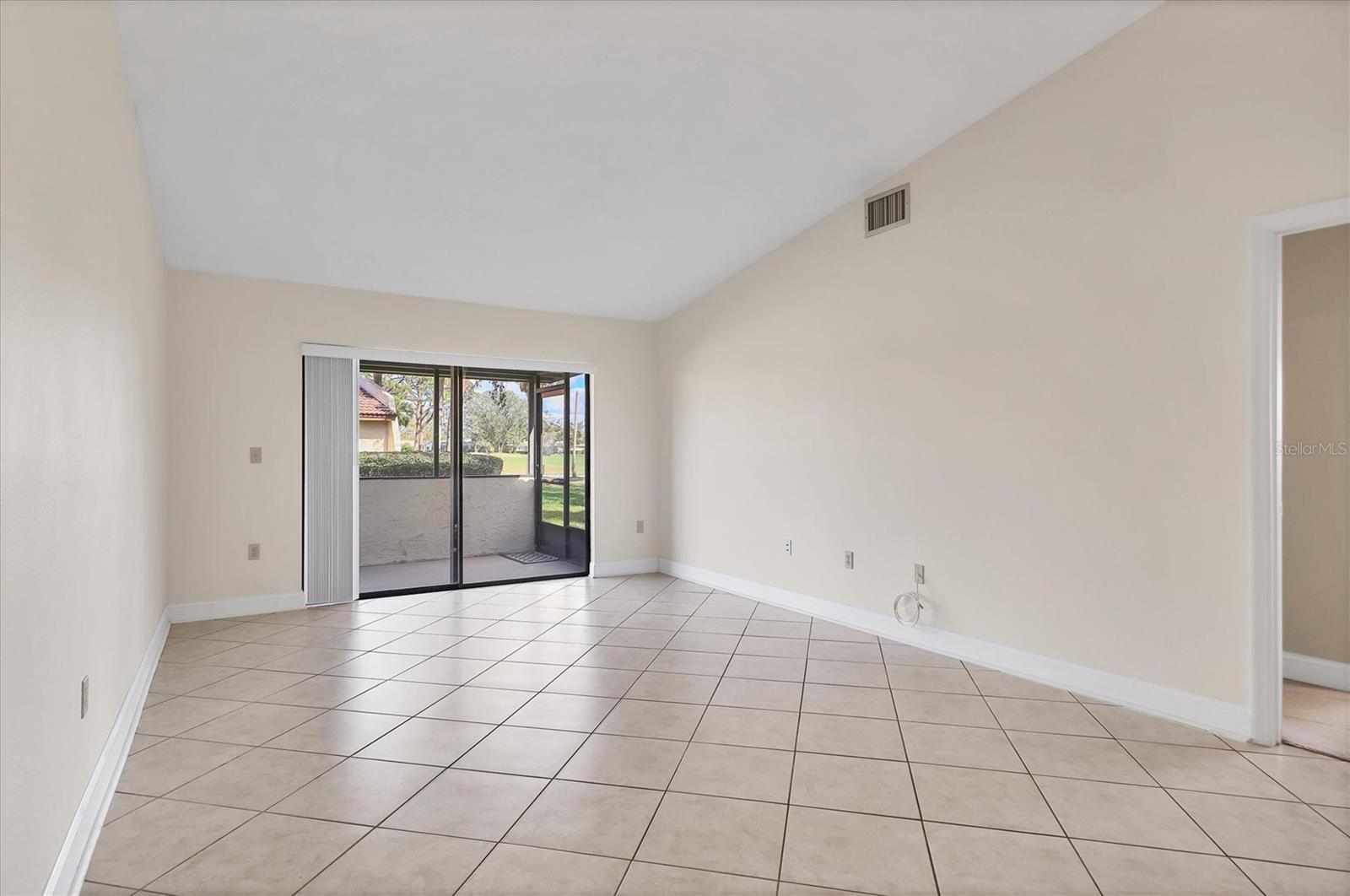 BRIARFIELD - Residential