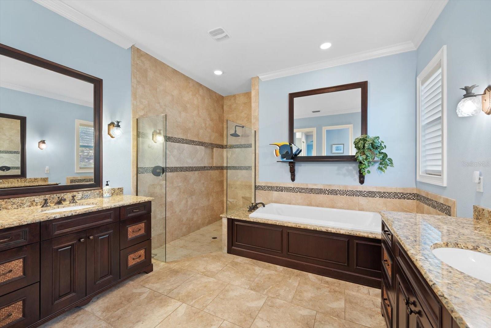 COUNTRY CLUB EAST AT LAKEWD RNCH PP - Residential