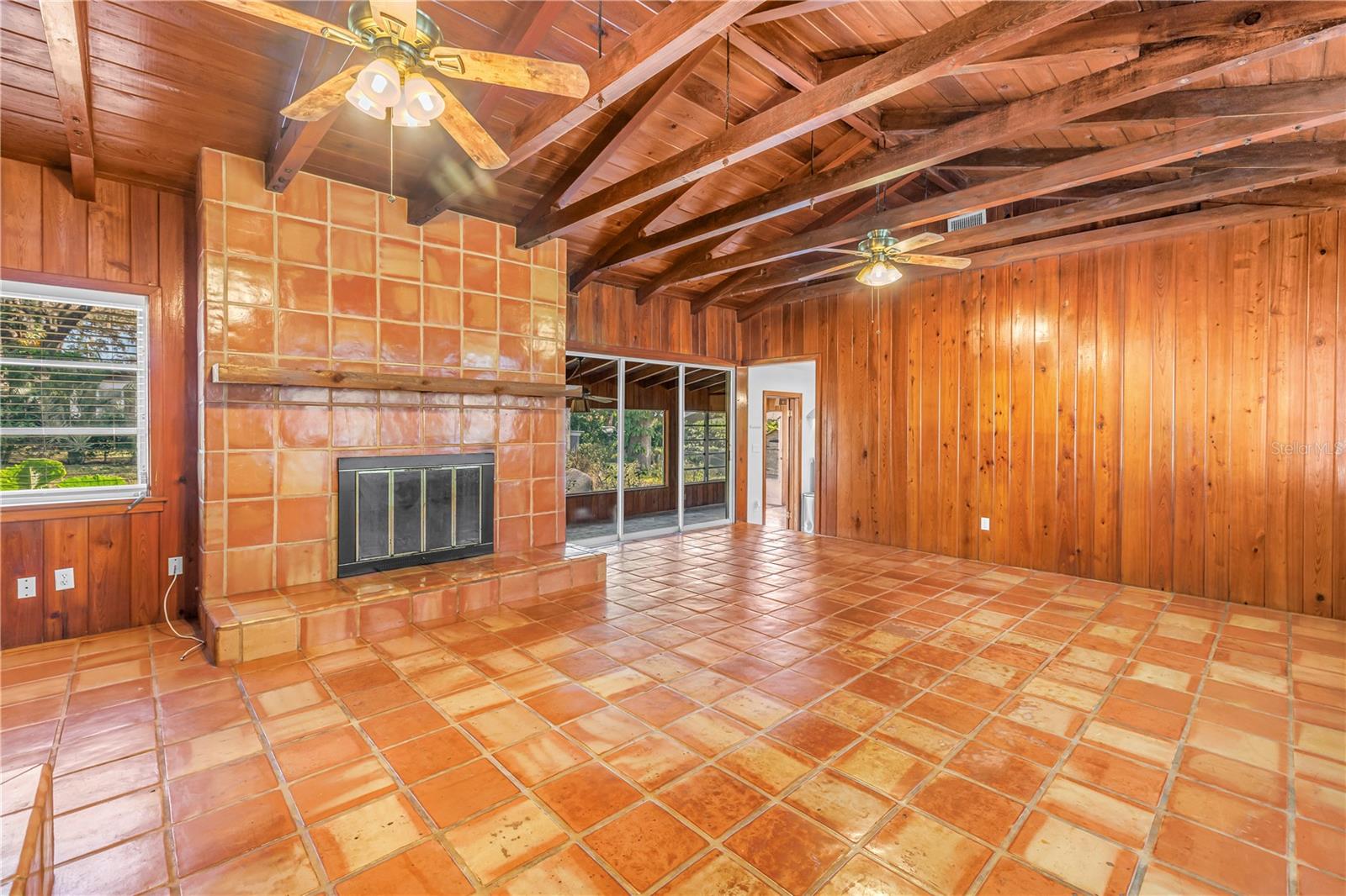 1019 WOODCREST AVENUE