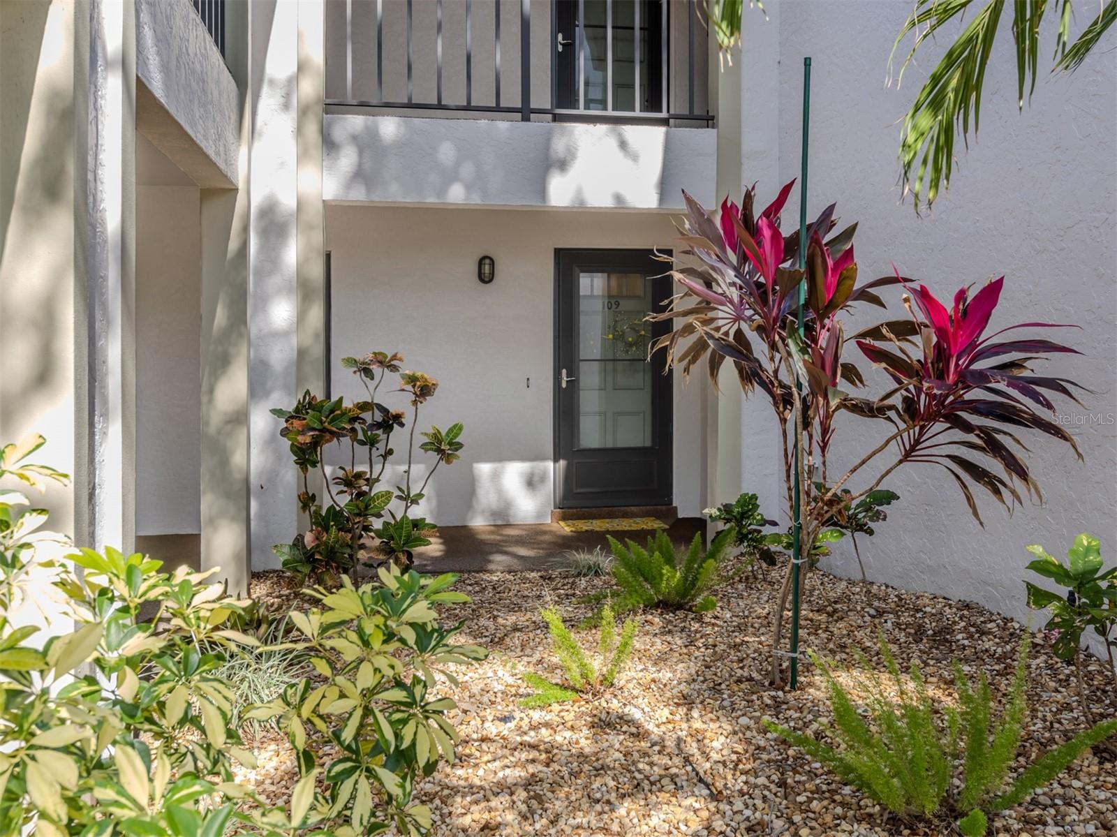 806 CAPRI ISLES BOULEVARD 109