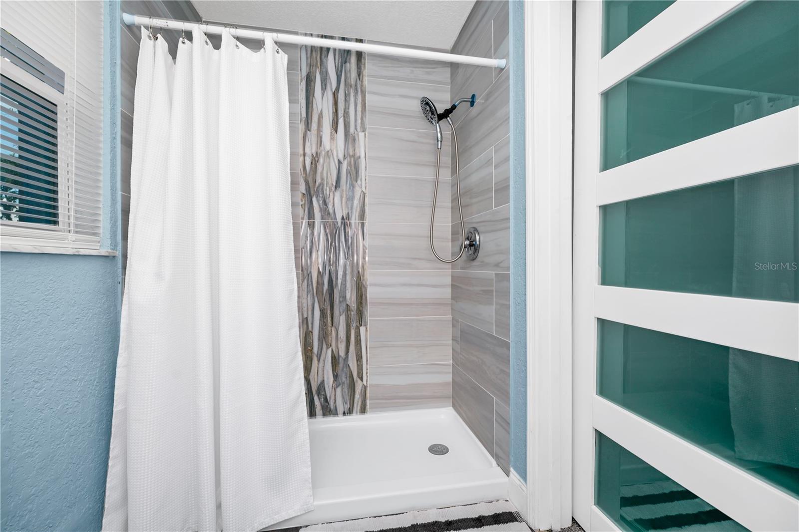 ENGELWOOD PARK - Residential