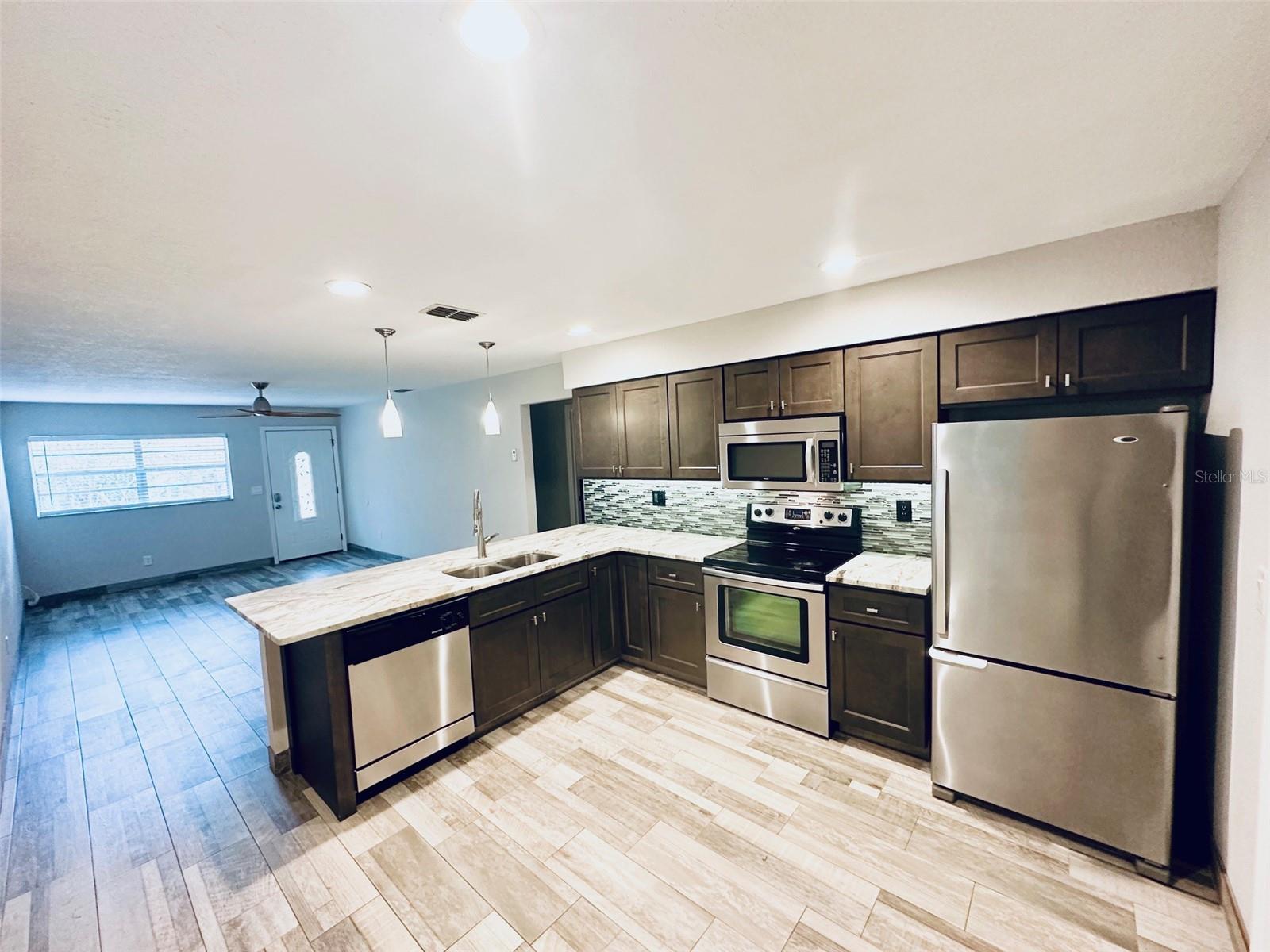 KELLEYS SUB - Residential Lease