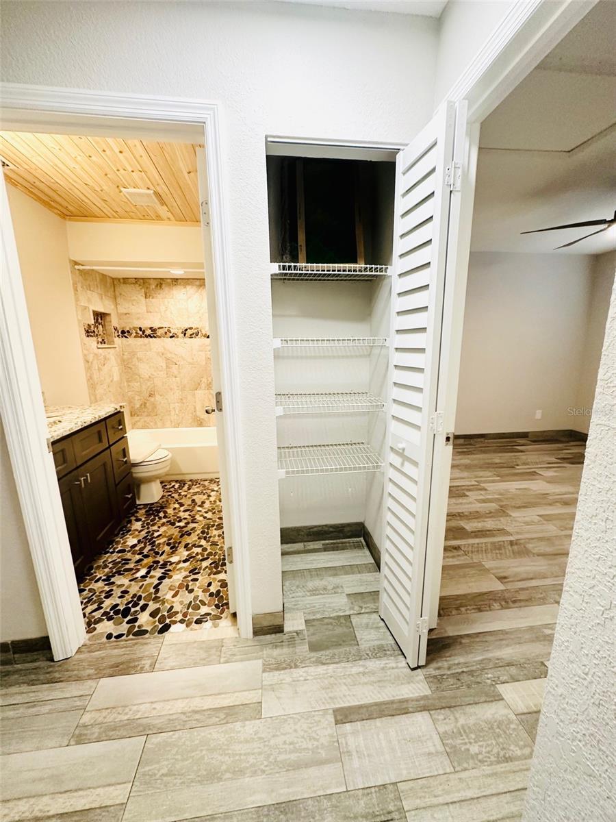 KELLEYS SUB - Residential Lease